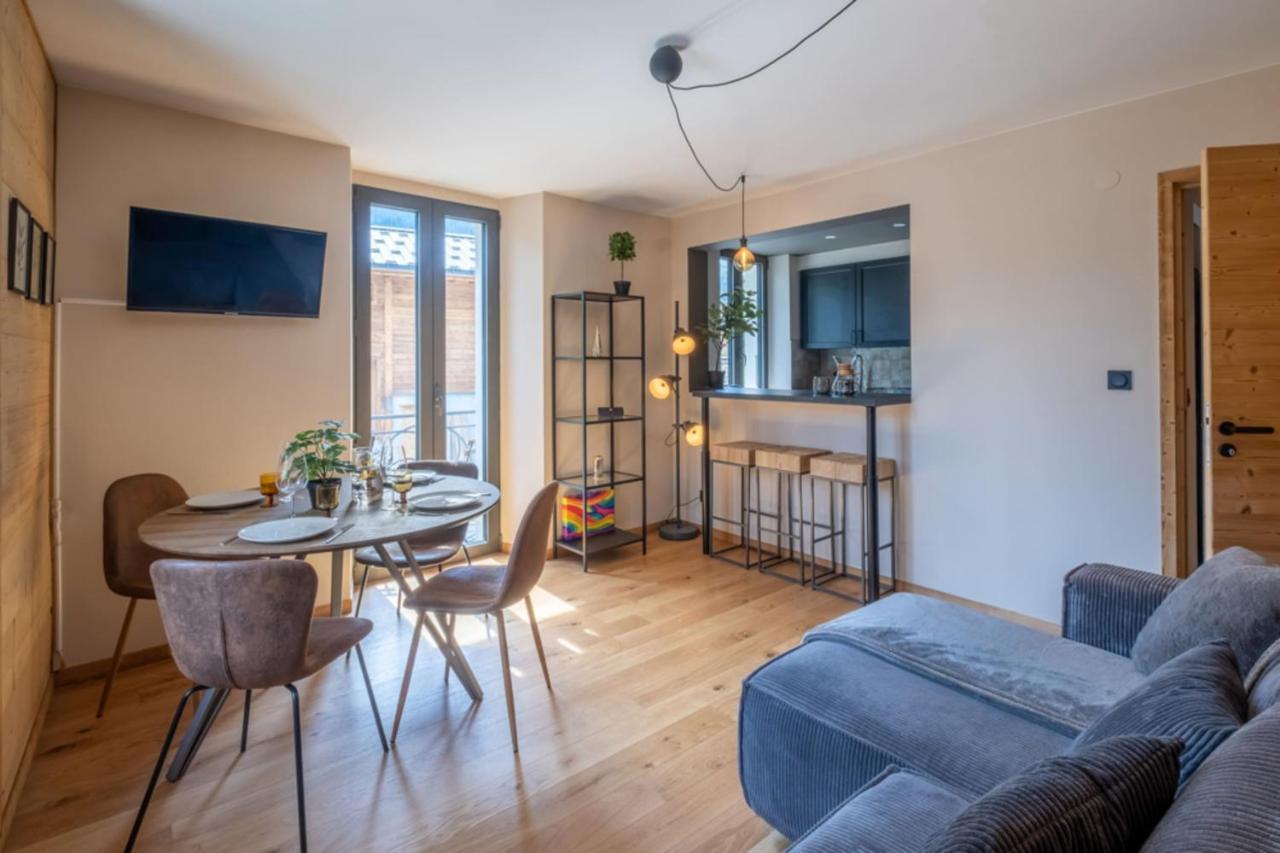 Newly Renovated Apartment With Mont Blanc View Chamonix Exteriör bild